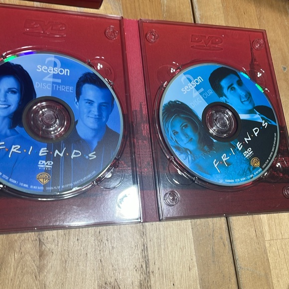 Friends season 2 dvd box set - Picture 4 of 4